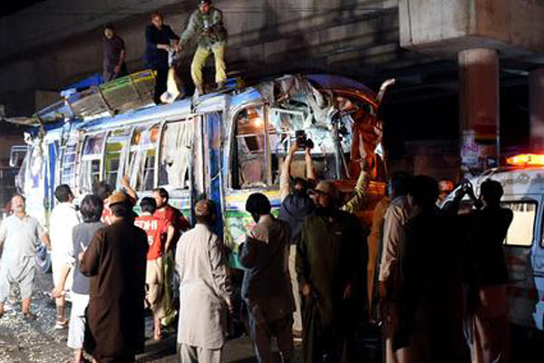 Halk otobüsünde bomba: 11 ölü