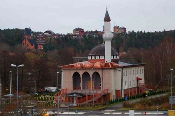 İsveç'te camiye 'virüs' cezası
