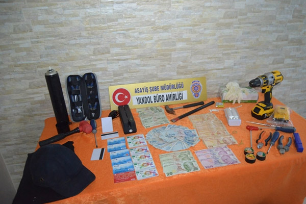 2 milyon çalan banka çalışanları yakalandı