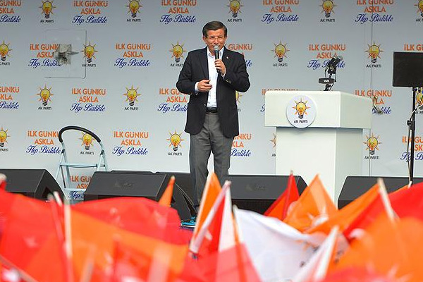 Davutoğlu: Çözüm sürecine devam edeceğiz