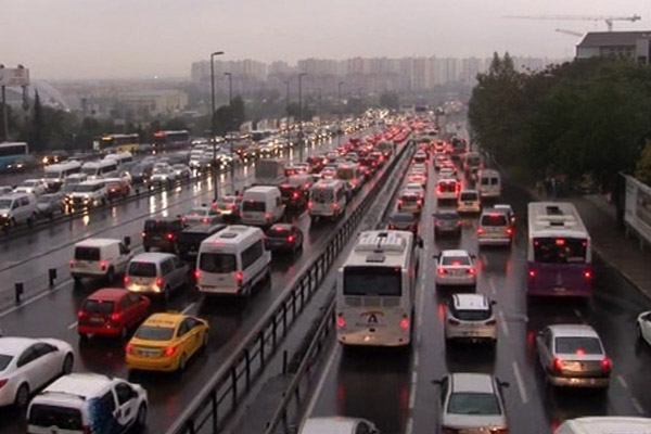 İstanbul'da yağmur trafiği