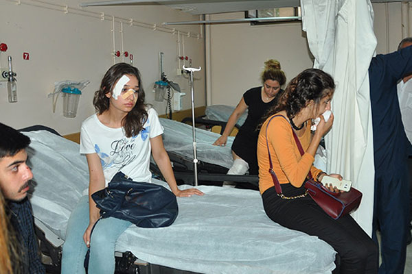 Adana'da öğrenci servisi kaza yaptı