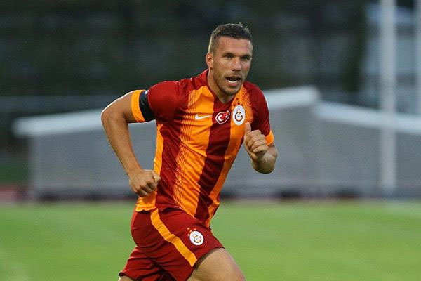 Lukas Podolski tarihe geçti