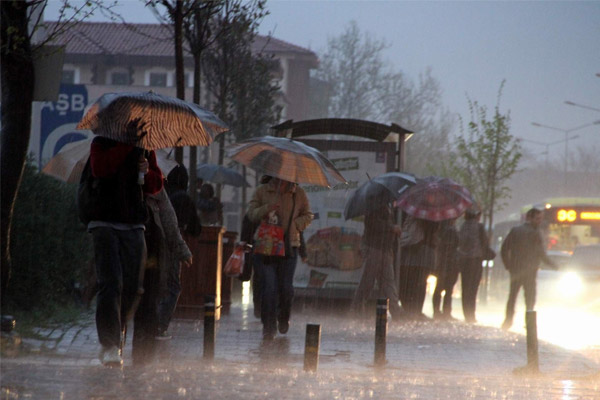 İstanbul'a kuvvetli yağış uyarısı