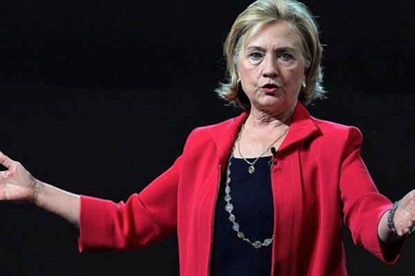 Biden çekildi Clinton'ın önü açıldı