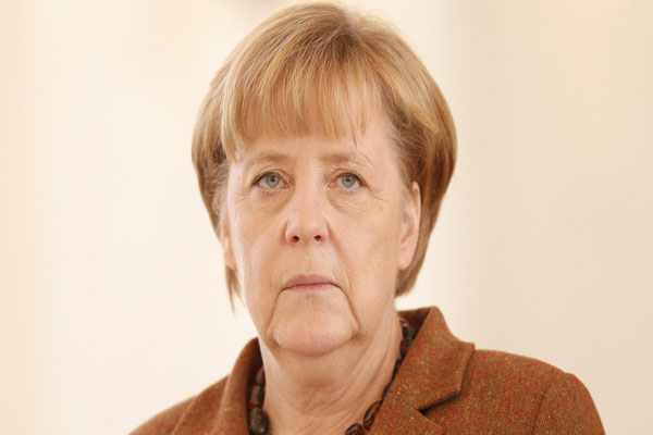 Almanya'da Merkel alarmı