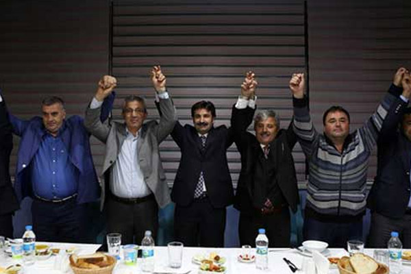 MHP'den istifa edip AK Parti'ye geçtiler