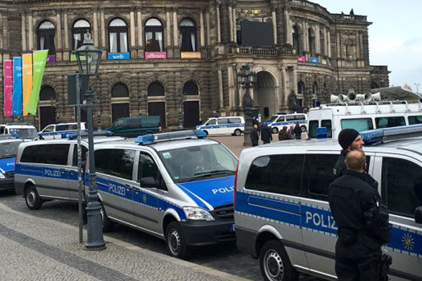 Almanya'da PKK'ya baskın