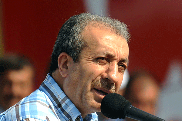 Eker: Peygambere hakaret afişi maksatlı