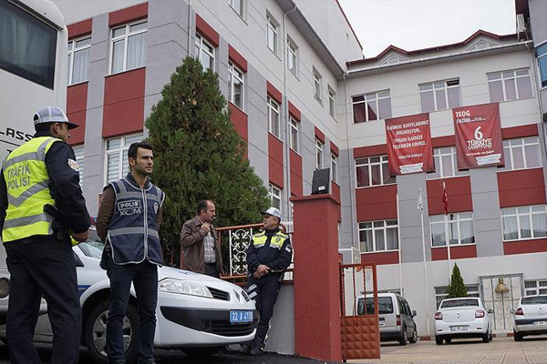 Muş ve Edirne'de 'paralel yapı' operasyonu