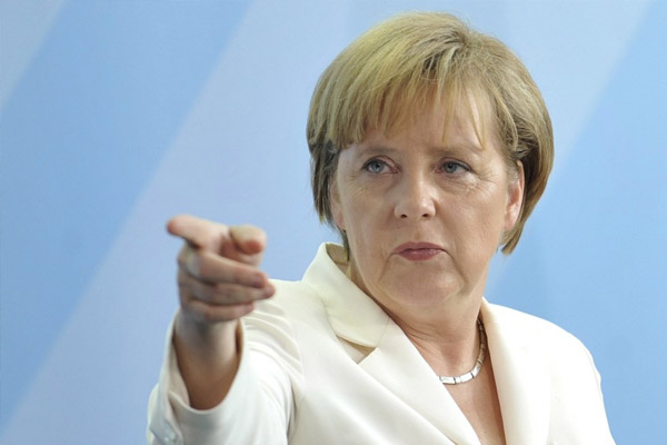 Facebook'ta Merkel'e hakarete hapis