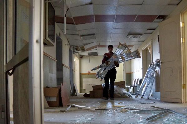 Rusya, Suriye'de hastaneleri vurdu