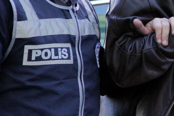 Sivas'ta kaçakçılık operasyonu: 20 kişi gözaltına alındı