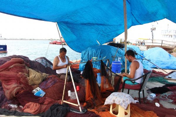 Karadenizli balıkçılar 'vira bismillah' demek için gün sayıyor