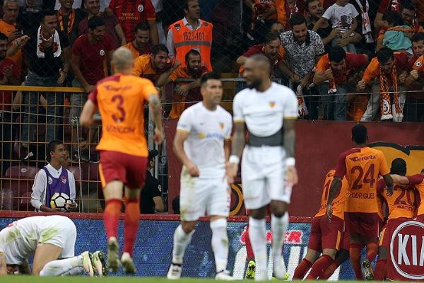 Galatasaray sezona galibiyetle başladı: 4-1