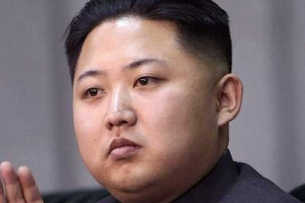 Kuzey Kore, Guam'ı vurma planını erteledi