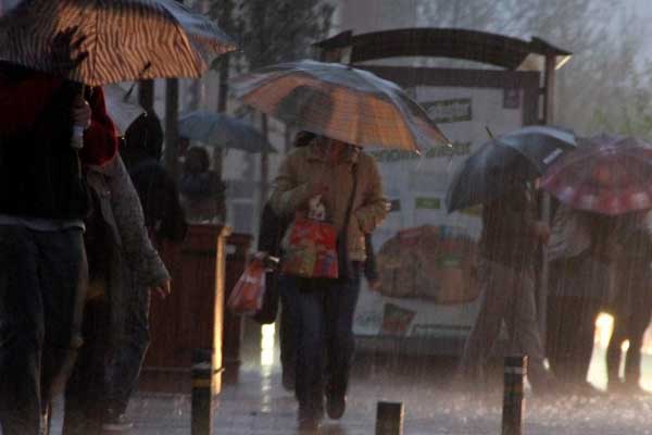 İstanbullular dikkat! Meteoroloji saat verdi!