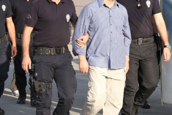 6 ilde FETÖ'nün TSK yapılanmasına operasyon: 27 kişi gözaltına alındı