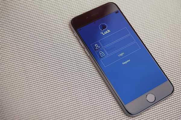 FETÖ'den aranıyordu, noterde yakalandı