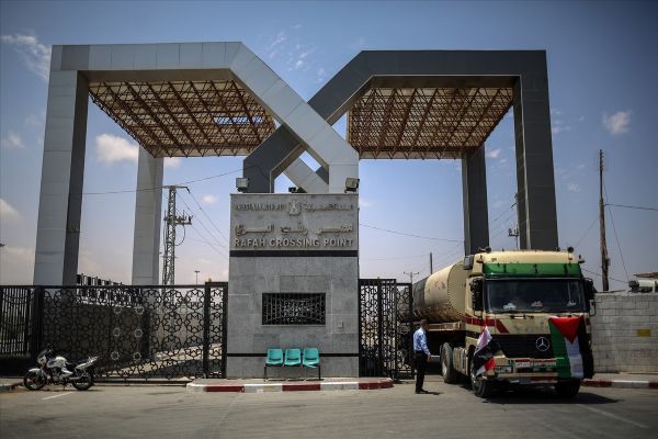 'Refah' geçici olarak açıldı