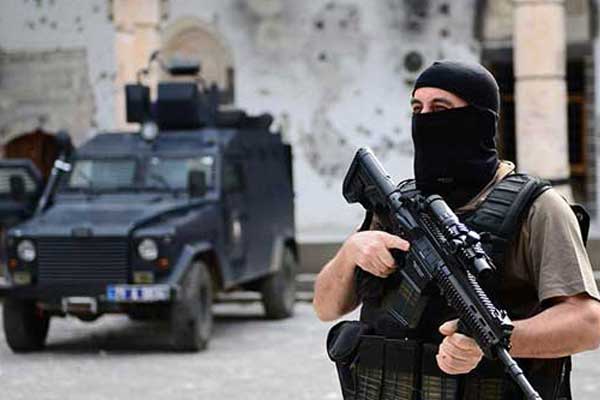 Diyarbakır'da PKK operasyonu