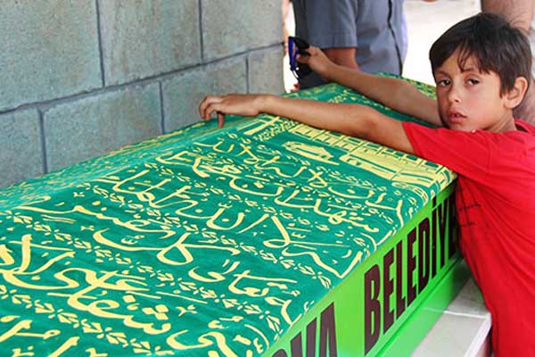 Evinde öldürülen polis defnedildi