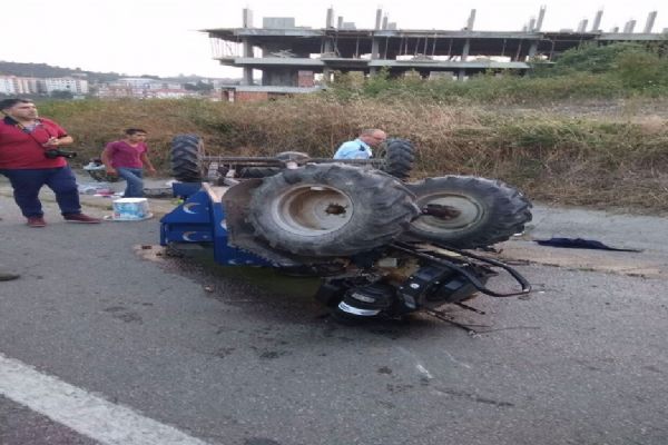 Düzce'de fındık işçileri taşıyan traktör devrildi: 10 yaralı