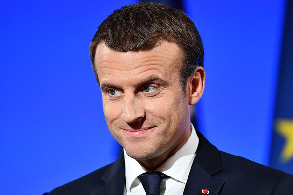 Macron'dan şikayetinin geri çekmesi istendi