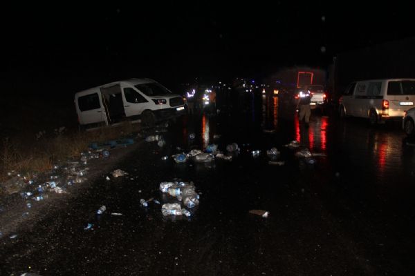 Sivas'ta 5 araç birbirine girdi: 2 kişi öldü, 7 kişi yaralandı