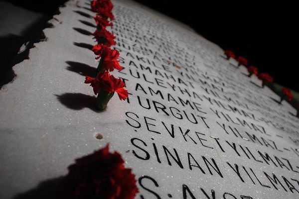 Marmara Depremi'nde vefat edenler dualarla anıldı