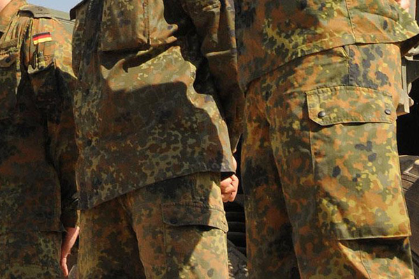 Alman ordusunda Nazi denetimi