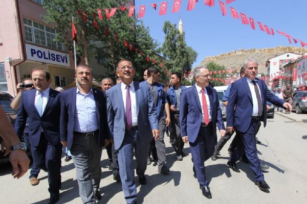 Bakan Naci Ağbal ve Mehmet Özhaseki Bayburt'ta