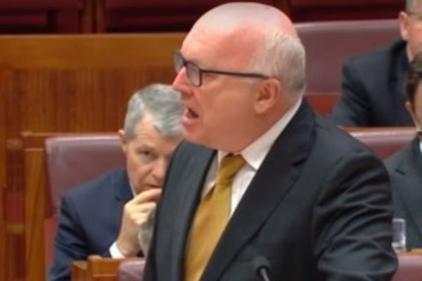 Avustralya Adalet Bakanı'ndan İslamofobik parlamentere ders!