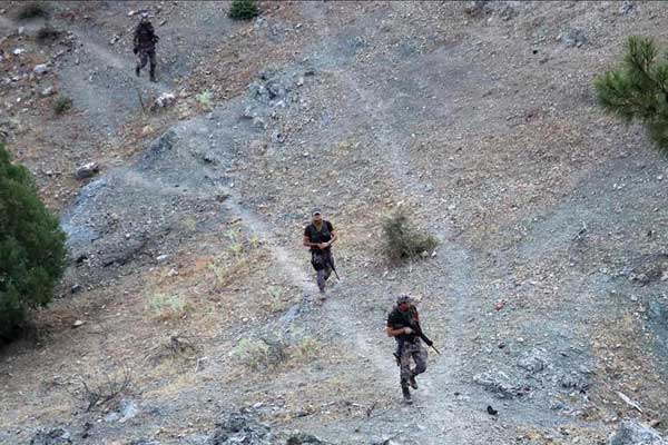 Tunceli'de 1 PKK'lı ölü ele geçirildi