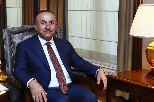 Mevlüt Çavuşoğlu, Barselona saldırısında yaralanan Türk vatandaşı ile görüştü