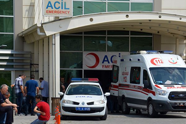 Kırıkkale'de nöbette kaza kurşunu: 1 polis hayatını kaybetti, 1 polis yaralı