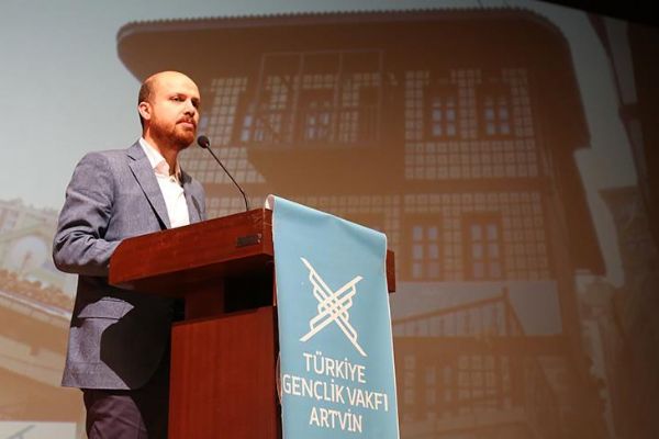 Bilal Erdoğan: 'Türkiye olarak geçmişten ecdadın bize bıraktığı mirası yüklenmeliyiz'