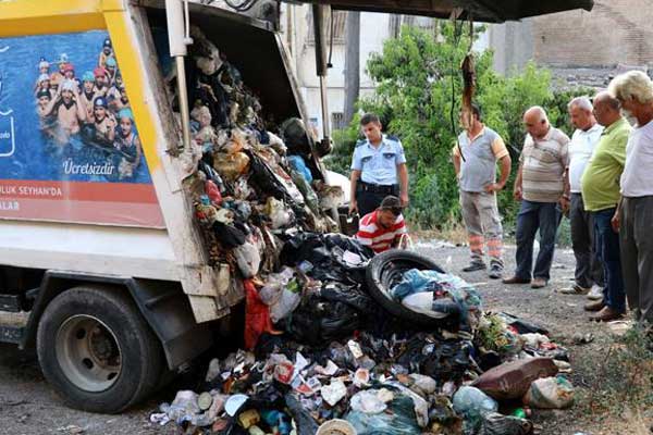 Adana'da çöp kamyonunda patlama
