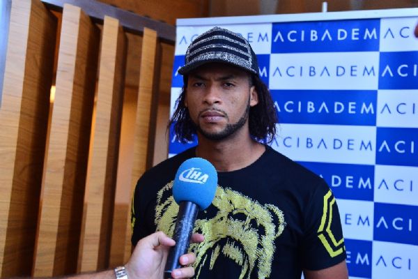 Mina: Türkiye'de oynanan futbolun seviyesi yüksek