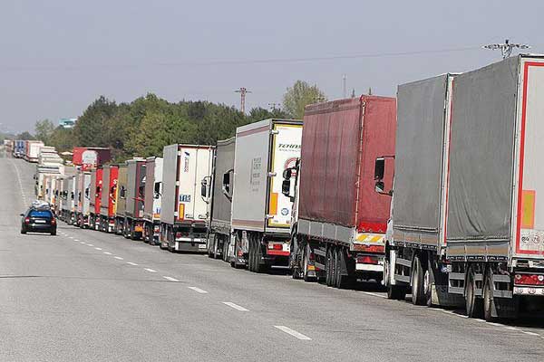 Bulgaristan sınırında tır yoğunluğu