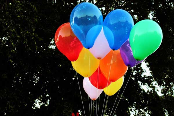 Balon yüzünden elektrikler kesildi