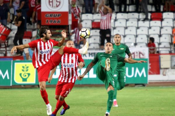 Antalya 1 puana razı oldu