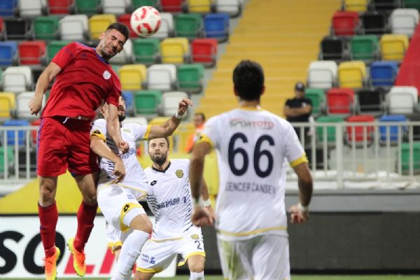İzmir'de gollü beraberlik