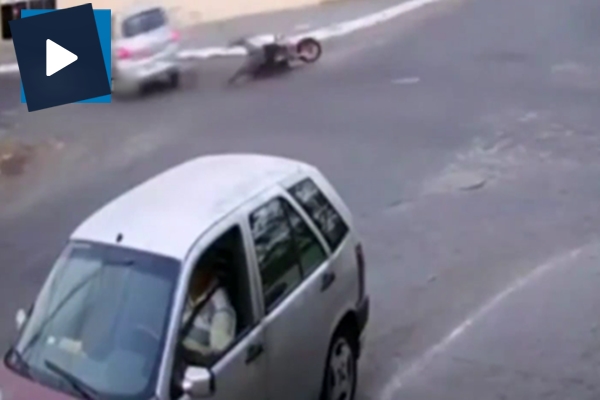 Işık ihlali yapan şoför, motosikletliyi canından etti!