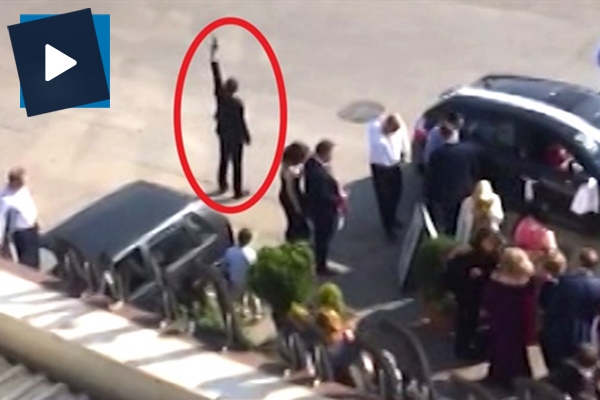 Düğünde silahı defalarca ateşleyince davetlileri çıldırttı!