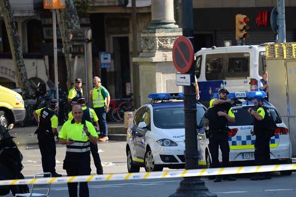 Barcelona saldırganı öldürüldü