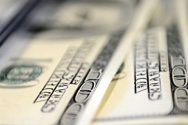 Dolar son 2 ayın en düşük seviyesinde