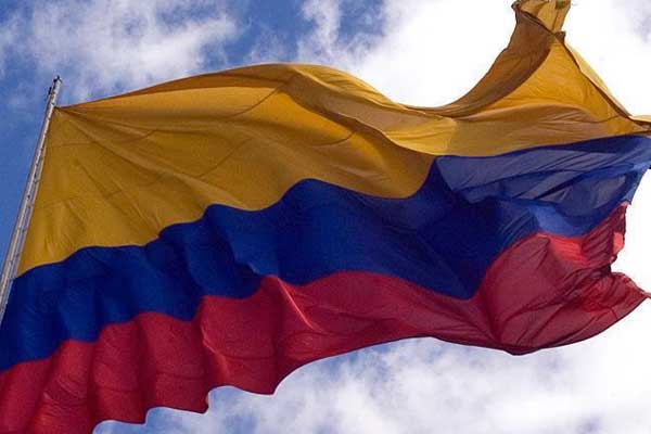 FARC lideri Kolombiya'ya döndü