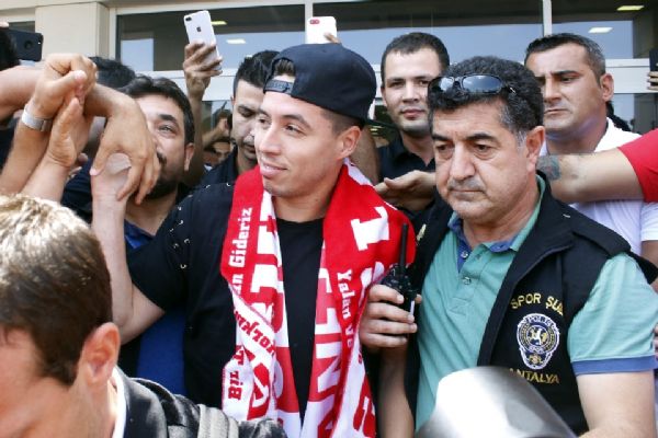 Samir Nasri imzayı attı