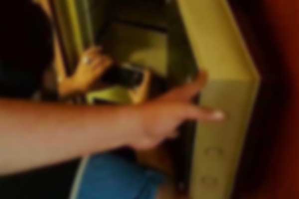 MİT FETÖ'nün kasalarında milyonlarca dolar buldu